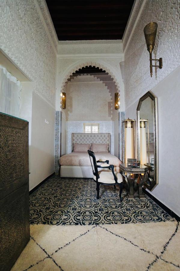 Riad Amelia : Lalla Nora Room Tétouan Buitenkant foto